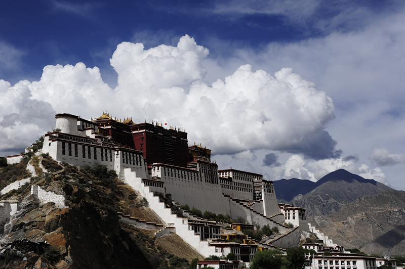 武汉双卧拉萨布达拉宫11天6晚跟团游西藏